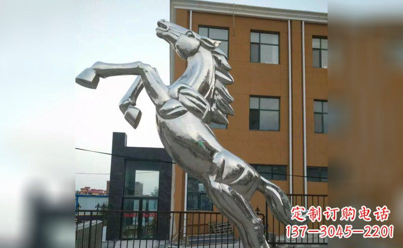 张掖驰骋草原，唯美马雕