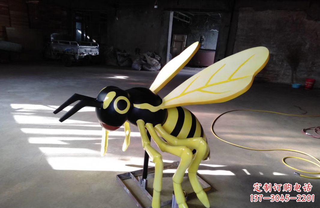 张掖玻璃蜜蜂雕塑让自然之美展现
