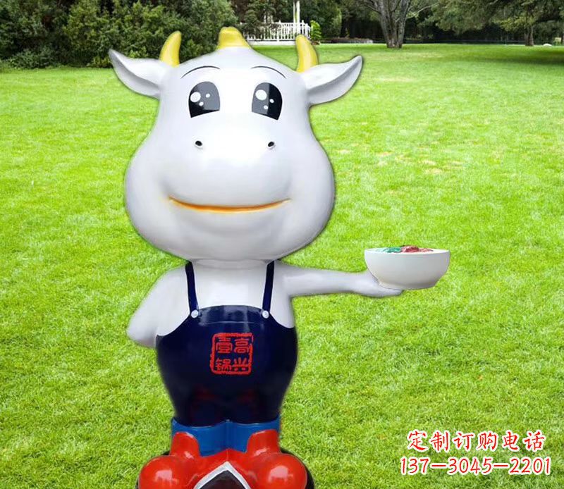 张掖玻璃钢制作的牛雕塑