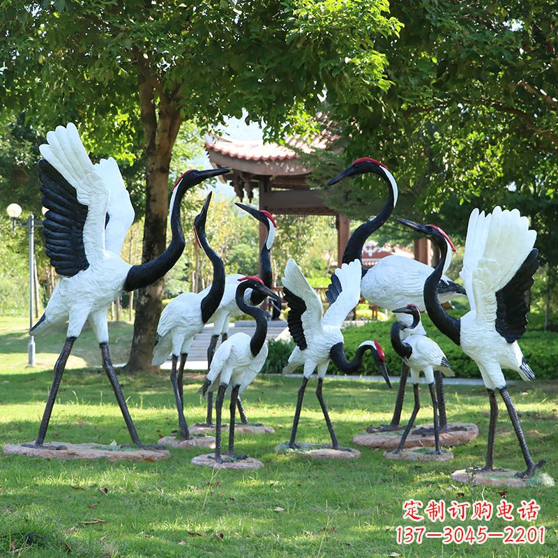 张掖玻璃钢丹顶鹤雕塑传承中华文化之美
