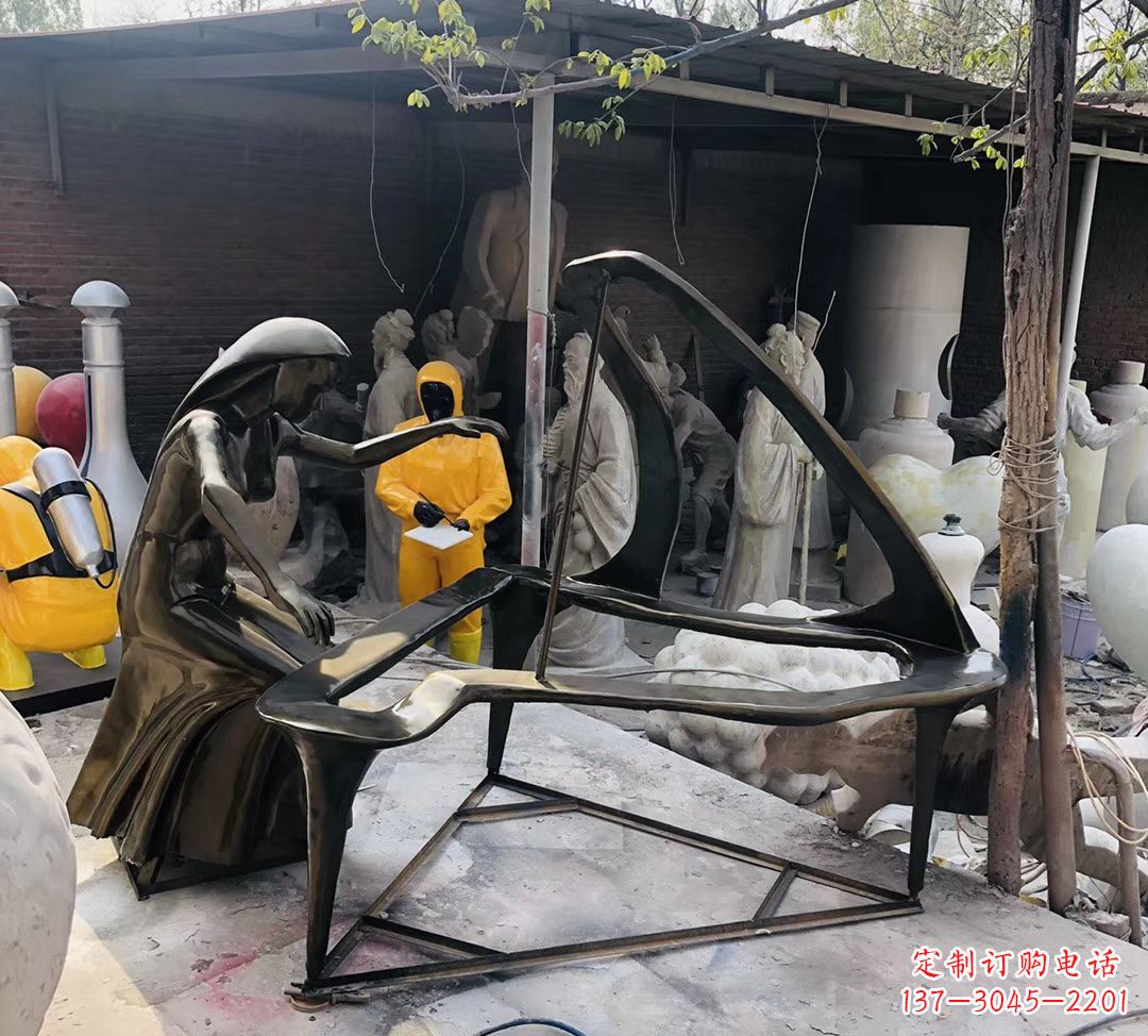 张掖玻璃钢仿铜钢琴雕塑