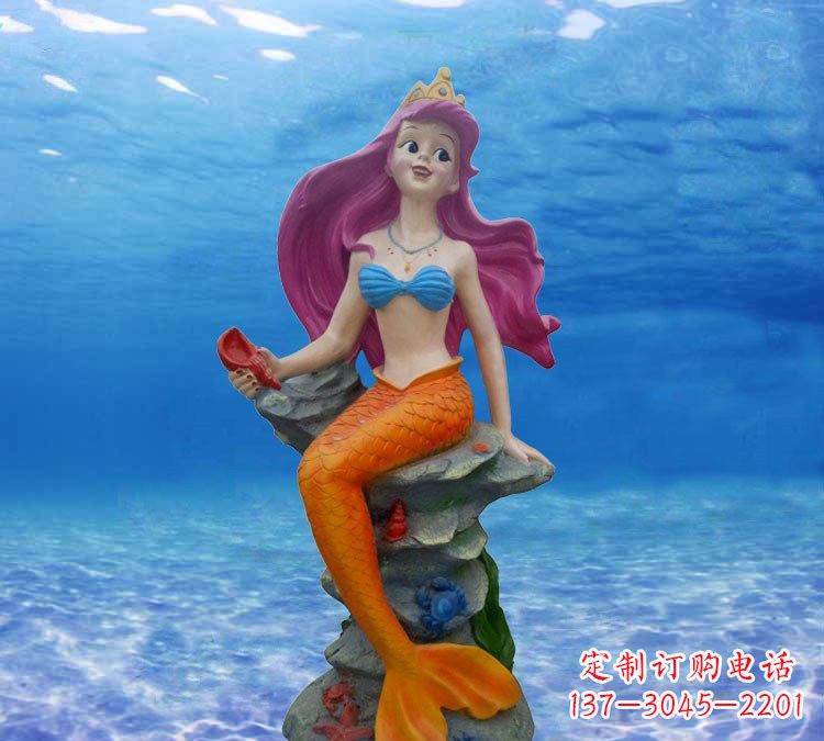 张掖玻璃钢雕刻的美人鱼