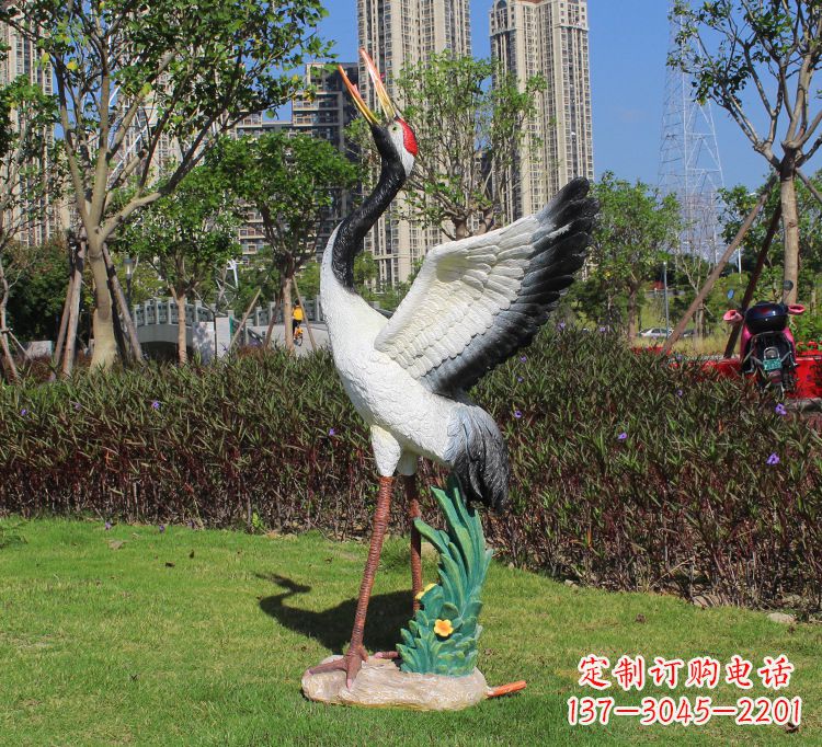 张掖仙鹤雕塑玻璃钢的艺术之美