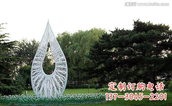 张掖流动的美丽——不锈钢水滴雕塑