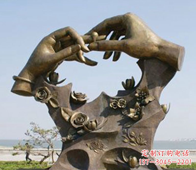 张掖不锈钢戒指雕塑表达爱的艺术精品