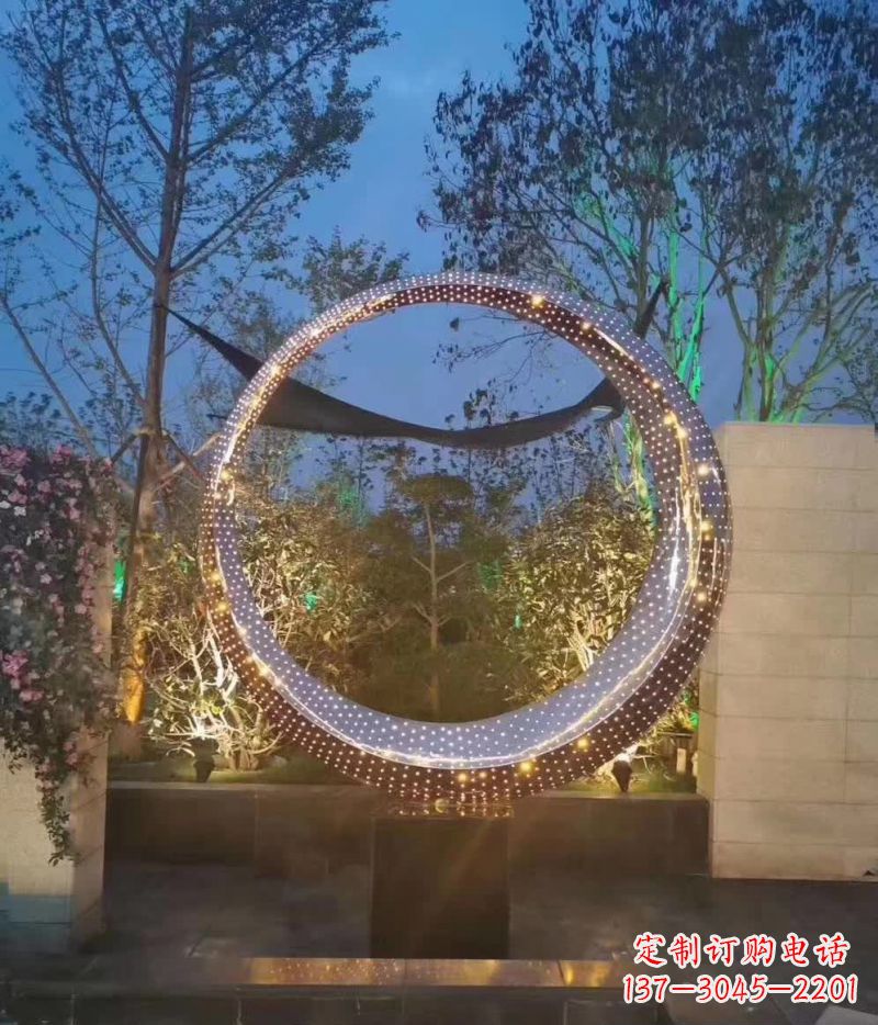 张掖不锈钢圆环雕塑艺术与环境的完美结合