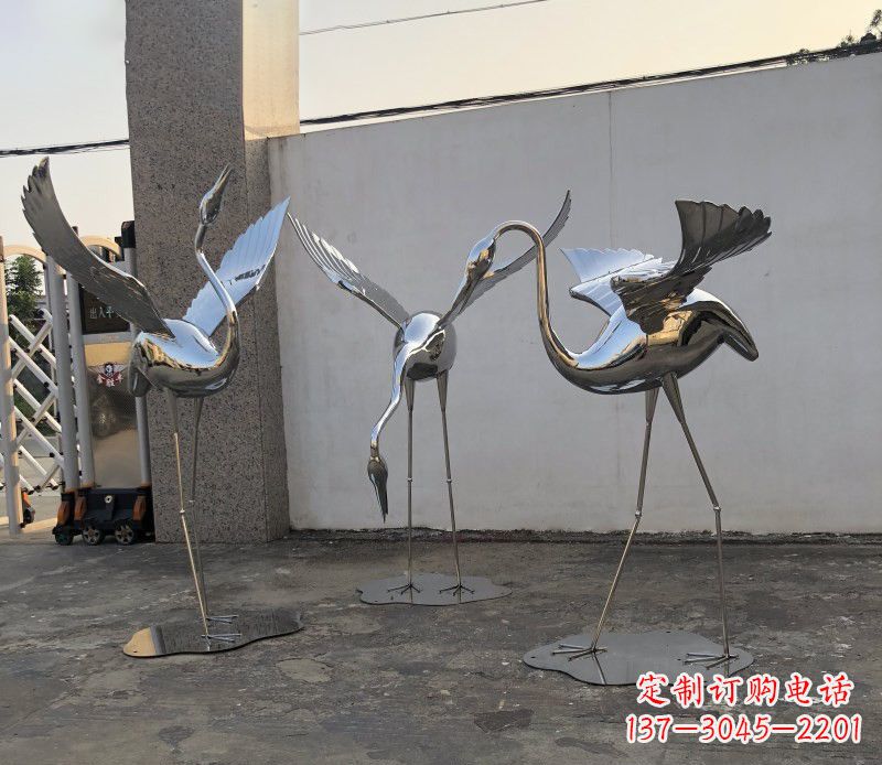 张掖不锈钢锻造的丹顶鹤雕塑