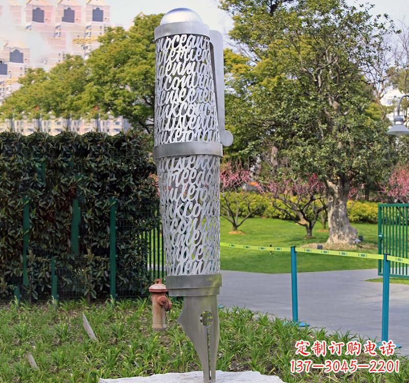 张掖精致不锈钢钢笔雕塑