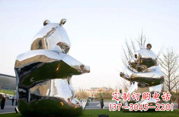 张掖不锈钢熊猫雕塑传递友谊与和平