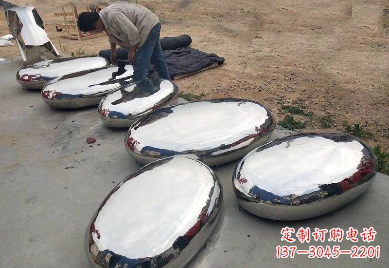 张掖不锈钢鹅卵石雕塑精美外形给人以美的感受