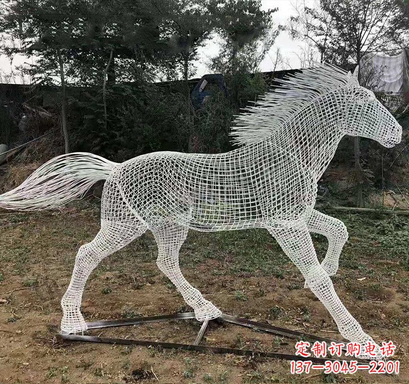 张掖不锈钢公园镂空奔马雕塑——给城市带来动感