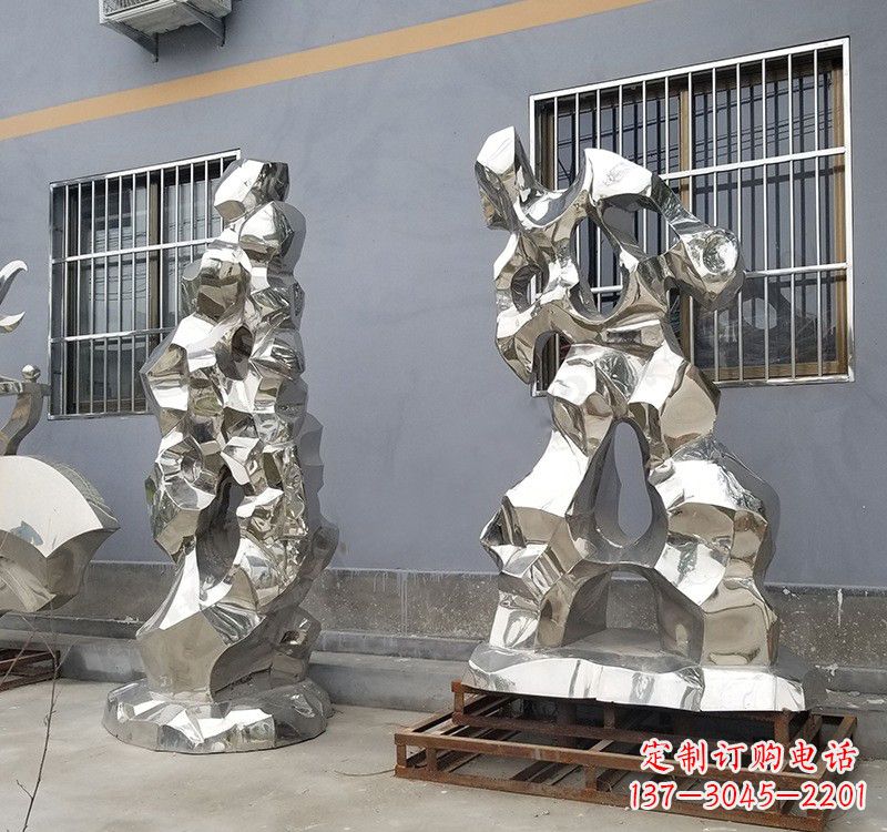 张掖太湖石雕塑精美的艺术品