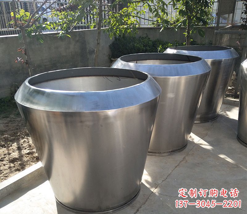 张掖不锈钢花盆雕塑给你的家园增添一份独特的美