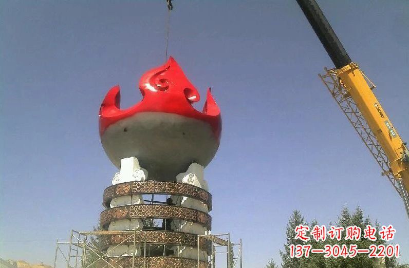 张掖不锈钢火炬雕塑象征着永恒的精神
