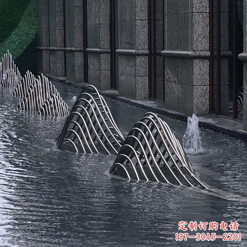 张掖不锈钢假山雕塑精美外形,百变造型