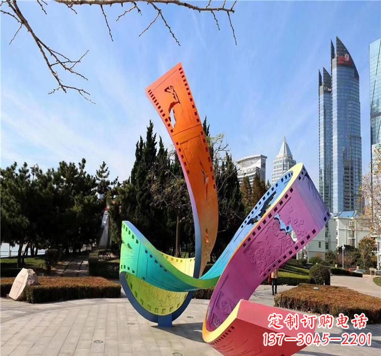 张掖波浪状的不锈钢胶卷雕塑