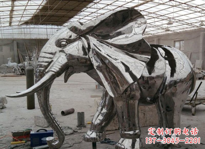 张掖不锈钢镜面大象雕塑——独特的艺术精品
