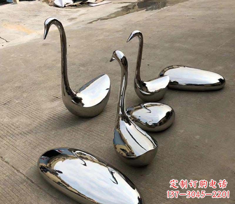 张掖精美绝伦的鹅卵石雕塑