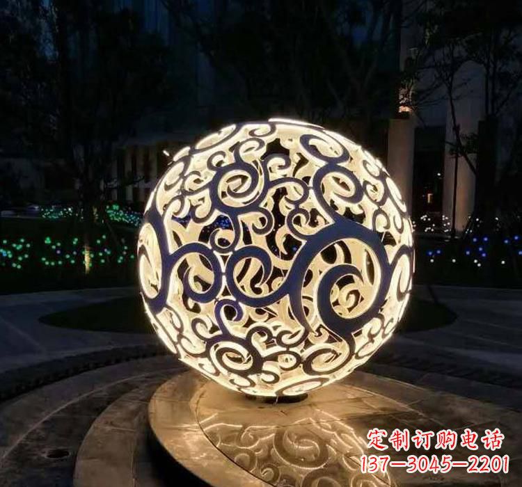 张掖不锈钢镂空球喷泉雕塑艺术性的水景装饰