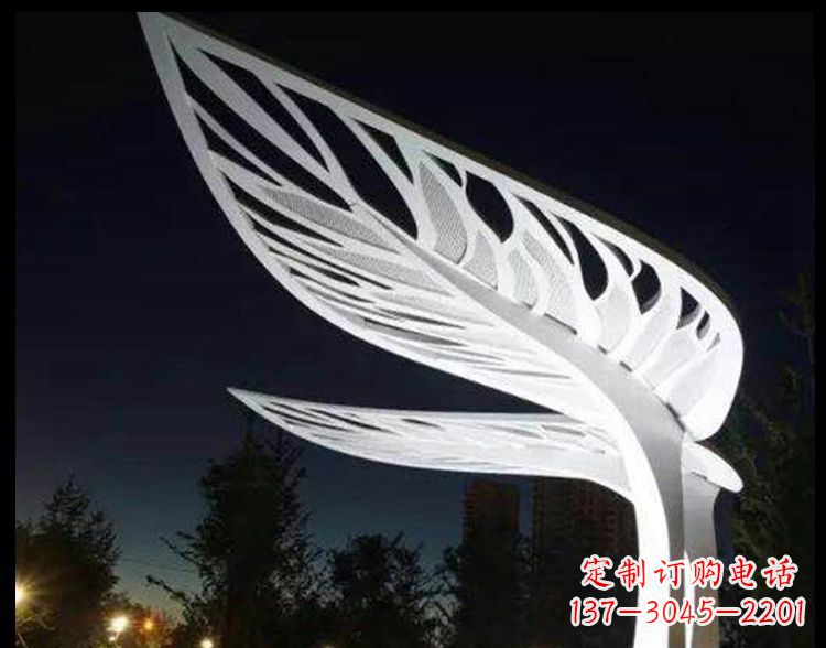 张掖不锈钢镂空树叶雕塑点缀景观
