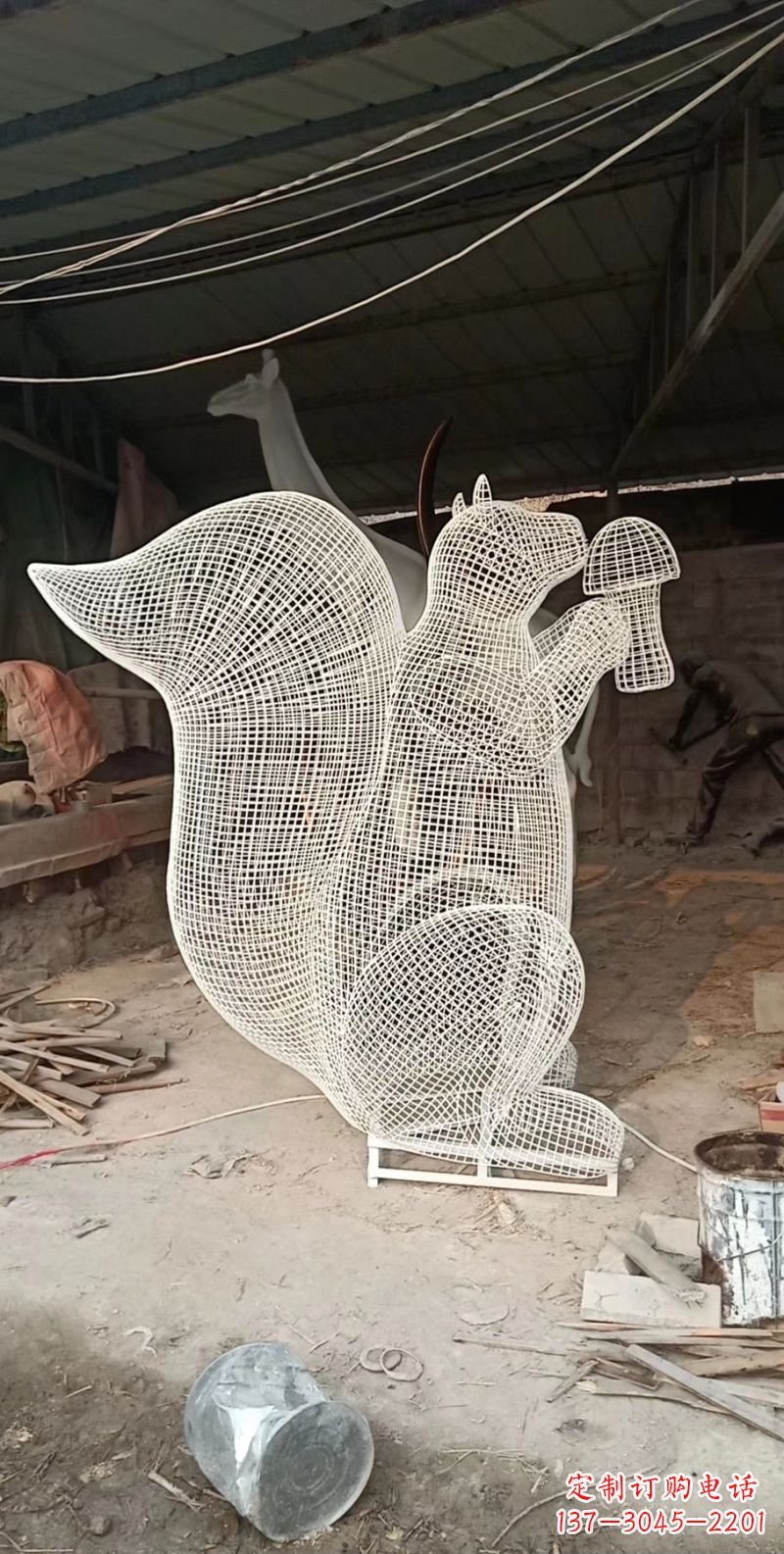 张掖不锈钢松鼠雕塑精美的艺术作品