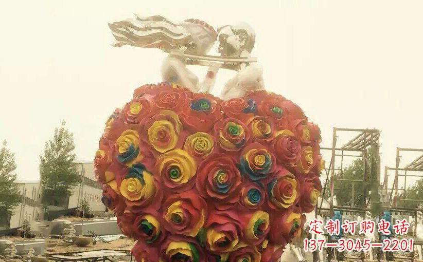 张掖浪漫之美——不锈钢情侣结婚雕塑