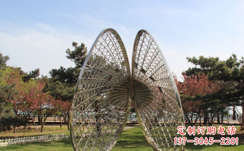 张掖扇贝雕塑给公园带来清新之美