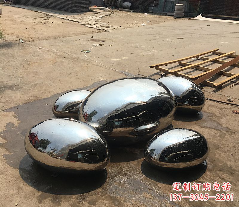 张掖不锈钢水滴雕塑给景观增添独特魅力