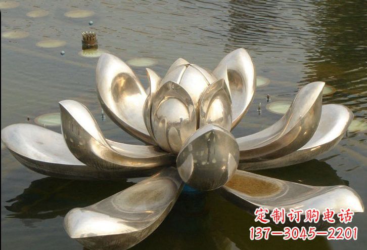 张掖不锈钢水面上的莲花雕塑