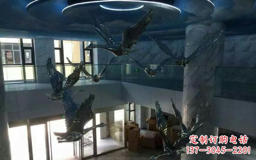 张掖不锈钢天鹅雕塑赋予室内空间灵动之美