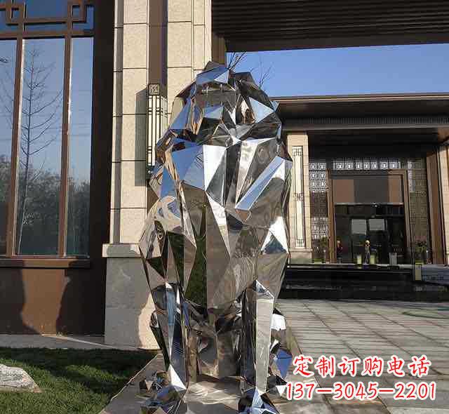 张掖不锈钢狮子雕塑给园林带来神秘与力量