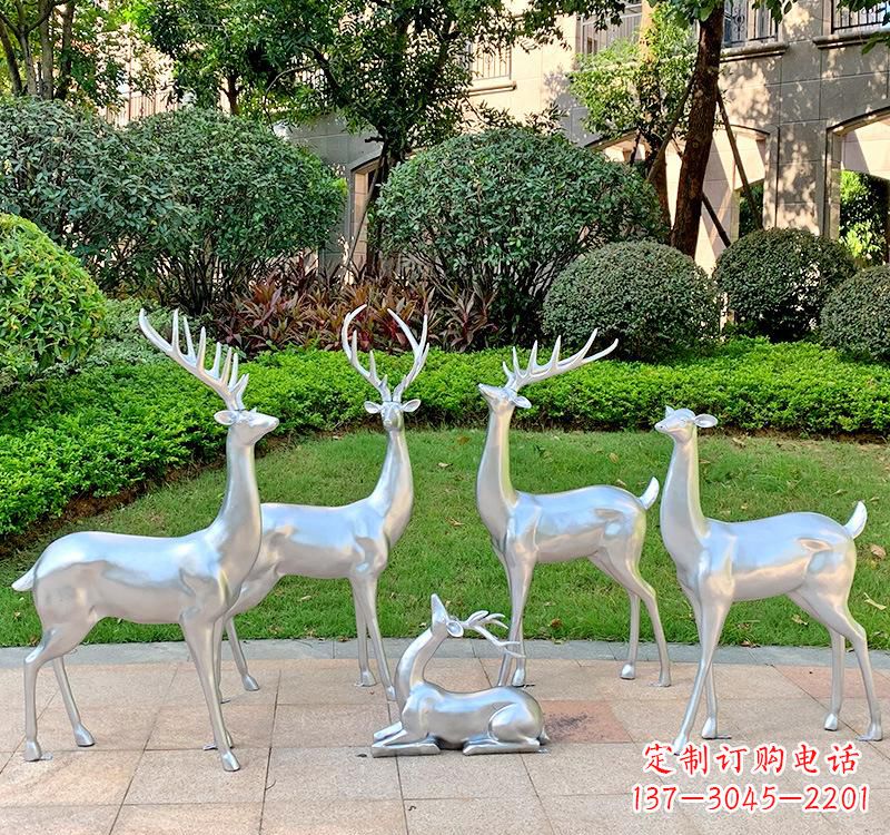 张掖不锈钢园林小鹿雕塑美丽的艺术点缀
