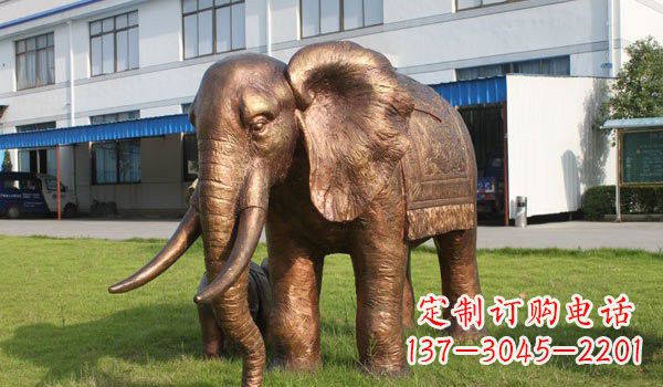 张掖大象雕塑——草地上的巨人