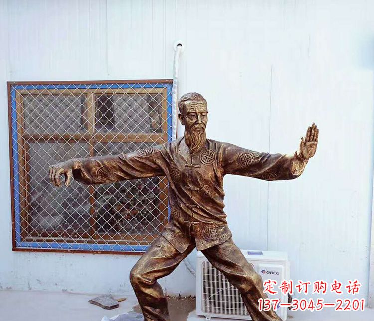 张掖传承百年太极拳雕塑