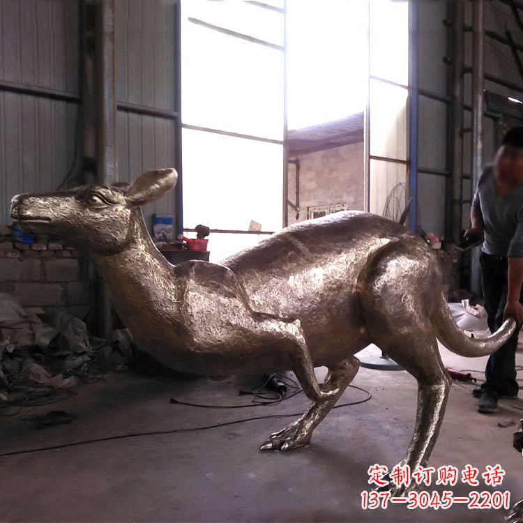 张掖精美袋鼠纯铜雕塑
