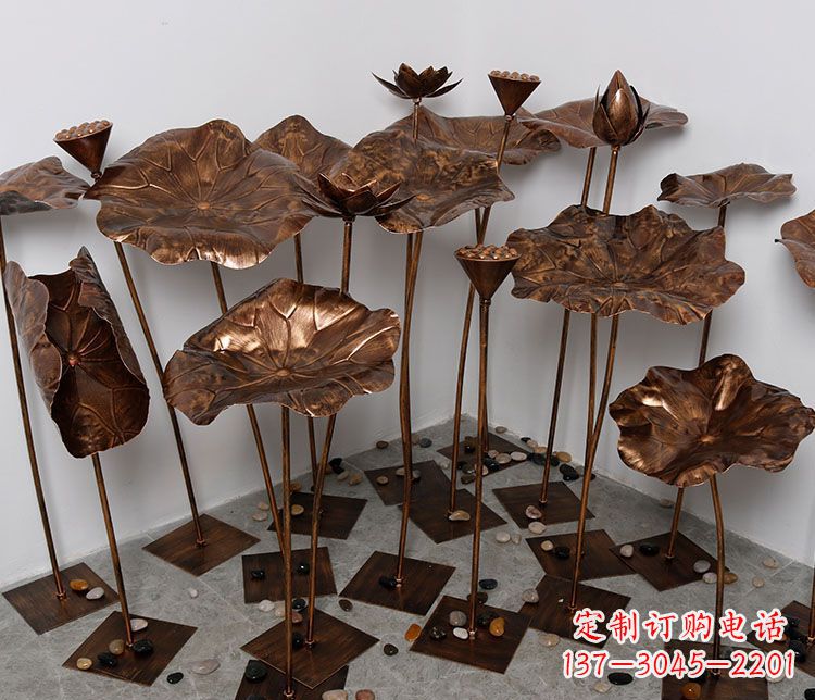 张掖锻铜荷花景观雕塑