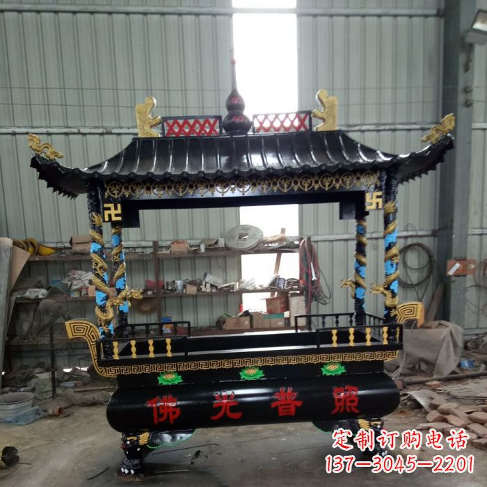 张掖精美绝伦的浮雕龙纹铜香炉雕塑