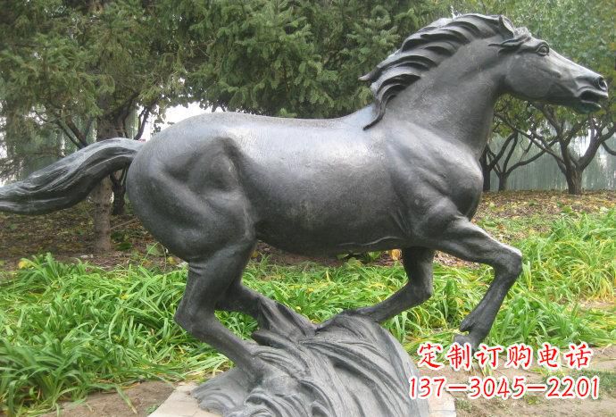 张掖奔马铜雕—精美雕塑处处闪耀灿烂光彩