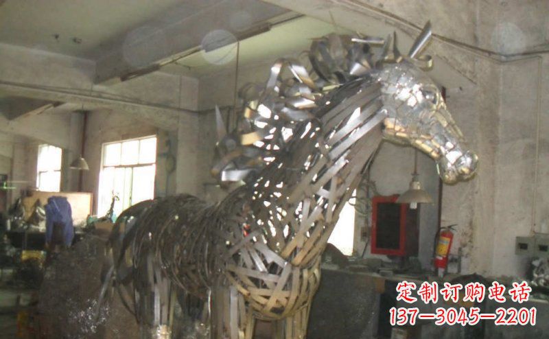张掖不锈钢抽象马动物雕塑
