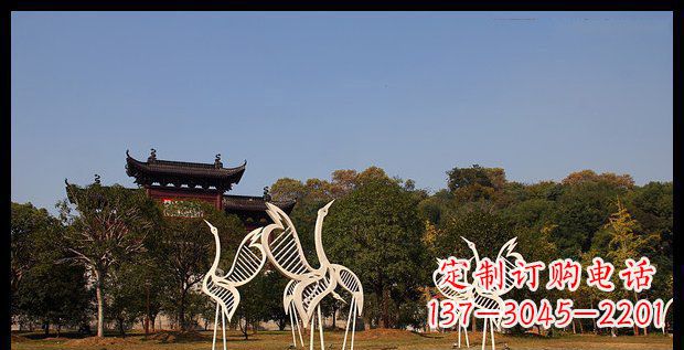 张掖中领雕塑的精美不锈钢仙鹤雕塑