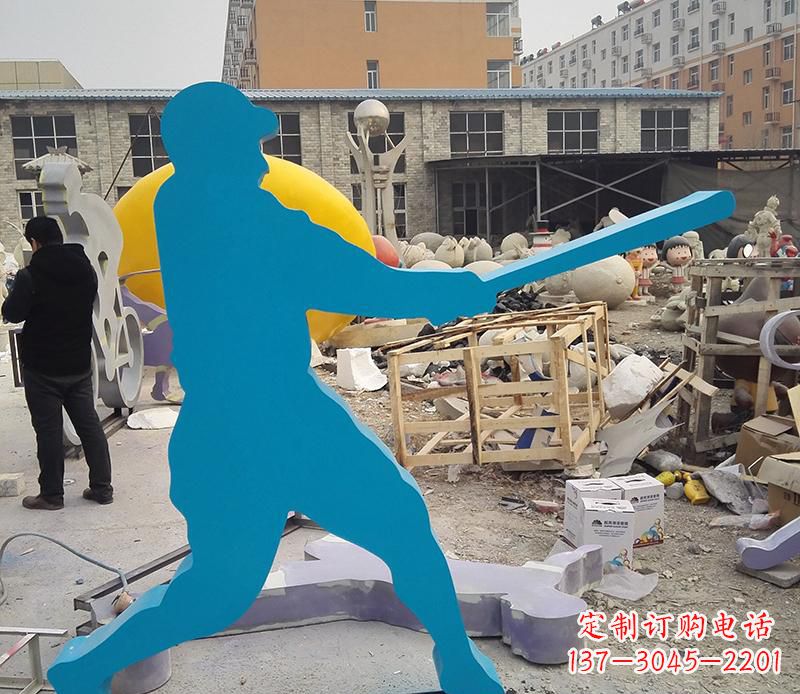 张掖公园不锈钢打棒球雕塑2