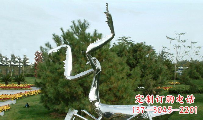 张掖优雅大气的不锈钢螳螂雕塑