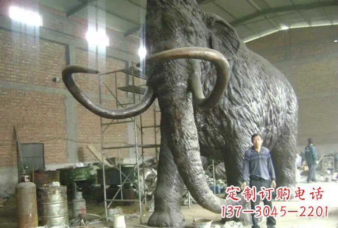 张掖铜雕动物雕塑精美大气的长毛象雕塑