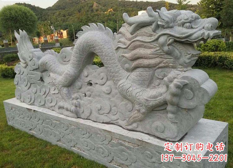张掖公园仿古龙雕塑