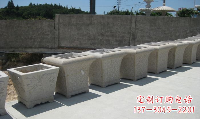 张掖大理石花盆石雕 – 在公园展现精美自然风貌