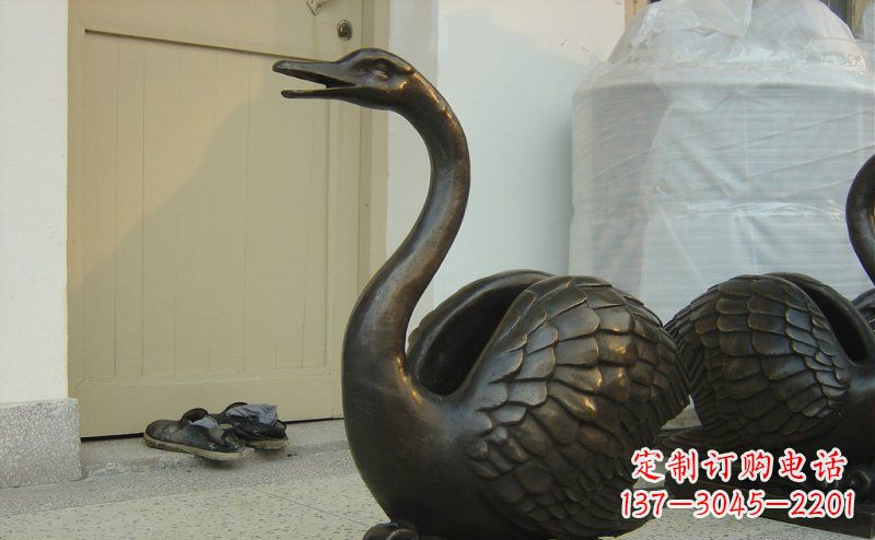 张掖绝美铜板雕刻天鹅雕塑