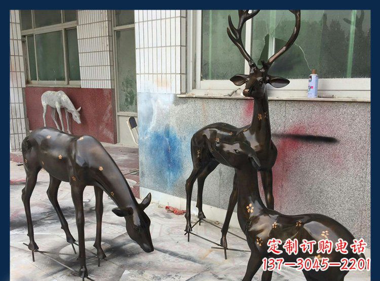 张掖高贵优雅的梅花鹿铜雕塑