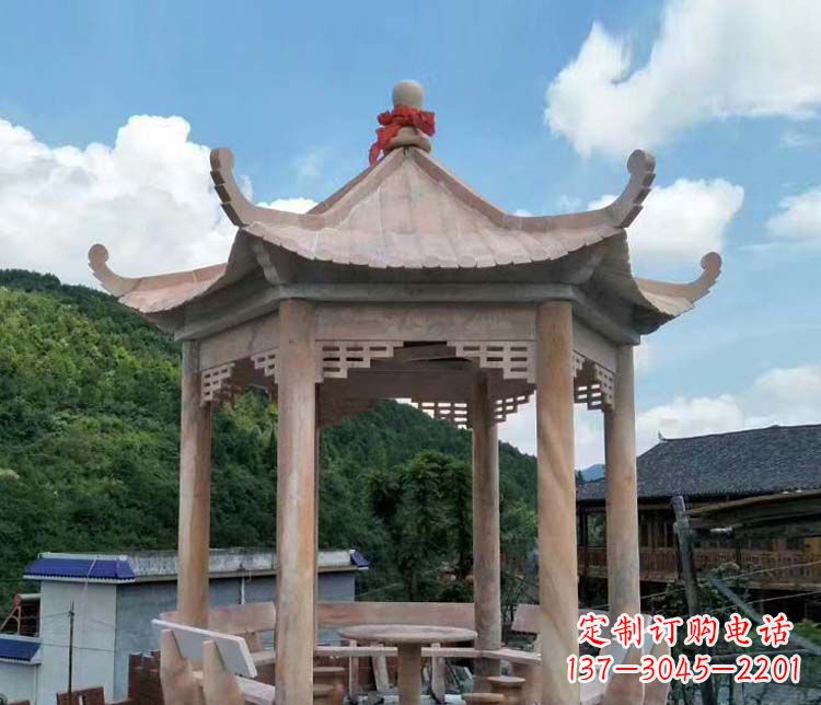 张掖一流的公园晚霞红六角石雕凉亭