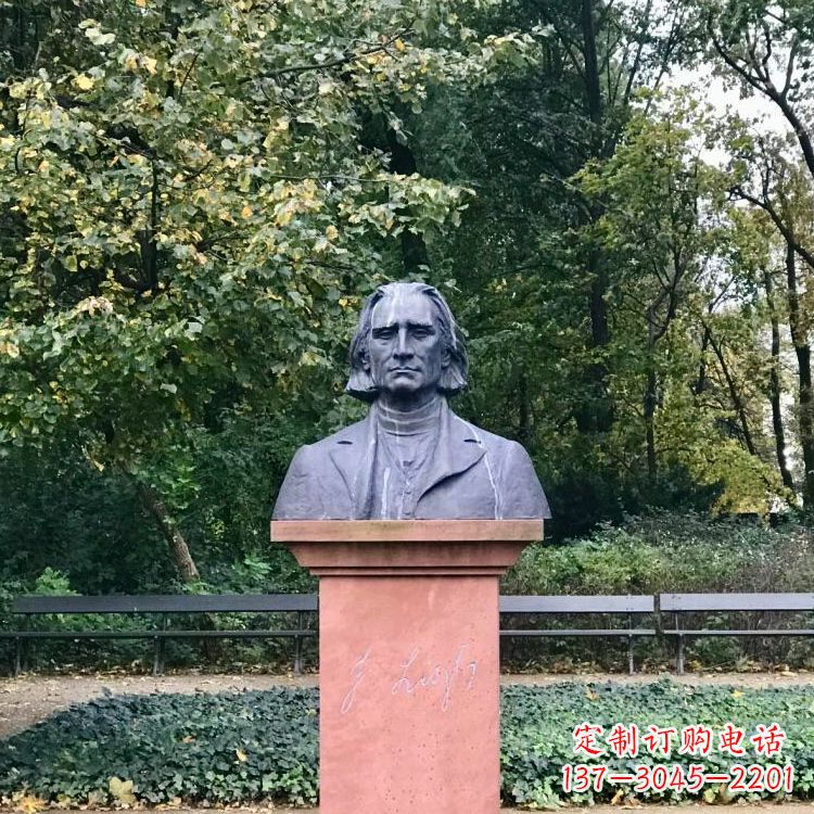 张掖钢琴音乐家肖邦的经典雕塑