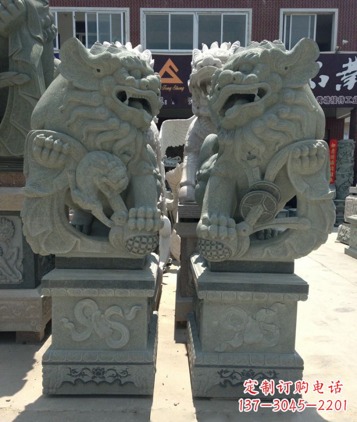 张掖街边景观南方狮子石雕 (2)